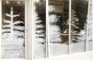 Vitrine Noël MZD dessin sapin blanc de meudon